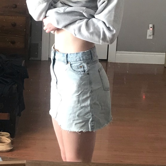 TOPSHOP DENIM SKIRT - Picture 3 of 3